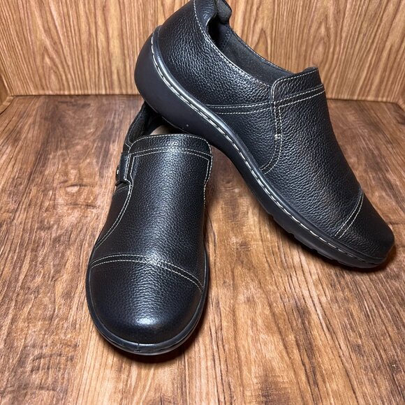 Clarks Collection Loafers women's size 8 Black Leather Slip On Casual Flat Shoes - Picture 3 of 7